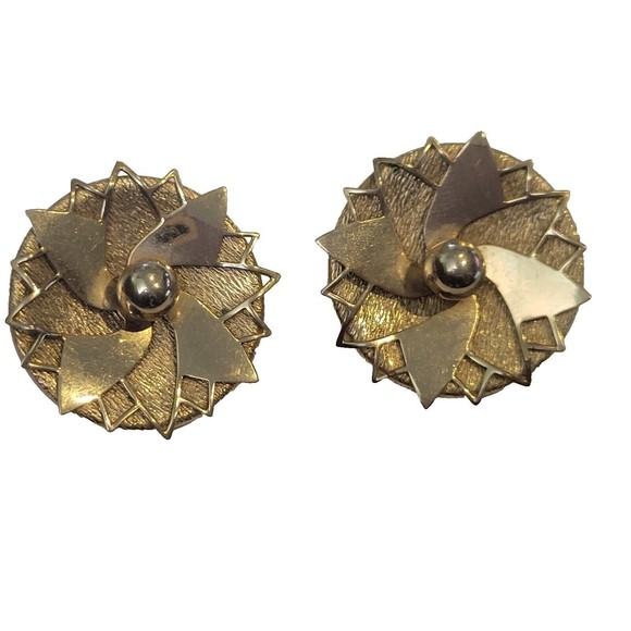 Vintage Floral Pin Wheel Motif Cluster Clip on Earrings Gold Tone 1950's MCM - Picture 2 of 7